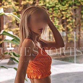 Amanda Muscular
 escort in Barcelona offers Oral (receive) services