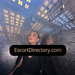 Kate escort in Lisbon