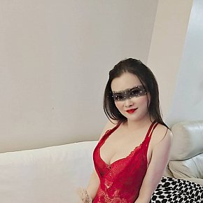 Yukino All Natural
 escort in Toronto offers Erotic massage services
