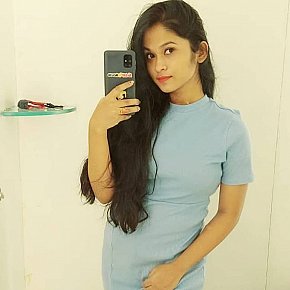 Janvi Modella/Ex-modella escort in Singapore City offers Sesso da clinica services