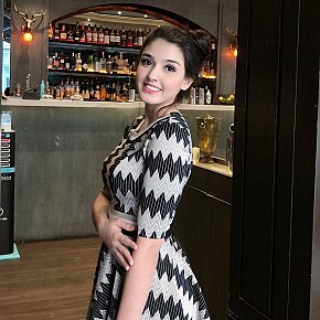 Tamara escort in Hong Kong offers Cumshot on body (COB) services