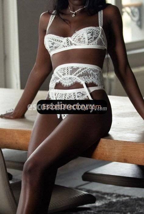 Luna escort in Brussels offers Submissive/Slave (hard) services