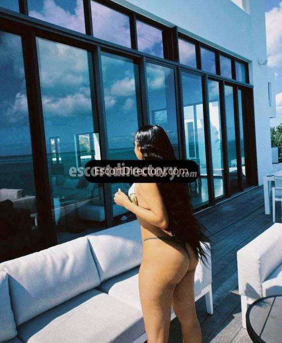 Asher escort in Dubai offers Anal Sex services