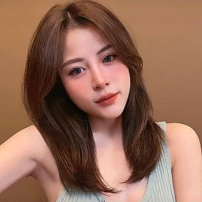 Tina Piccolina escort in Ampang Jaya offers Pompino con preservativo services