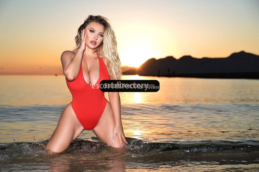 Miss-Jackson-Pornstar Vip Escort escort in Vienna offers Full Body Sensual Massage services