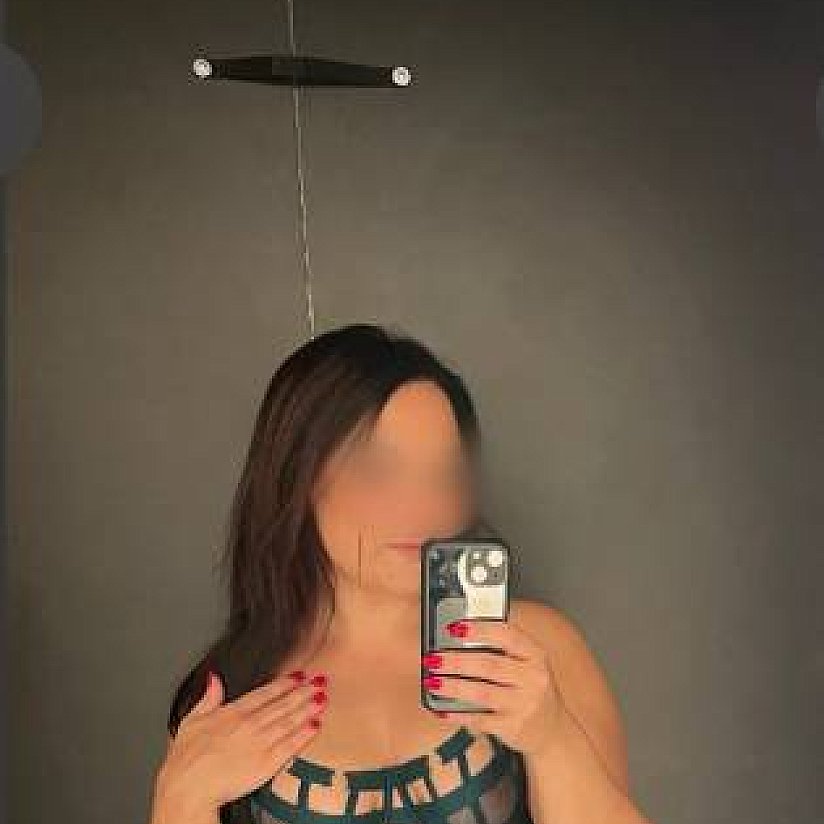 Jeanette performs Zungenküsse, escort in Zurich