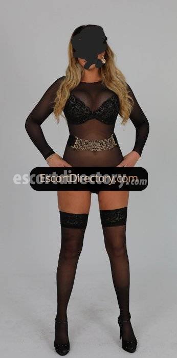 Lilien escort in Budapest offers Erotic massage services