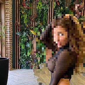 Kate Vip Escort escort in Bern offers Masturbate services