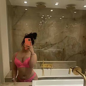 Olariane-GFE All Natural
 escort in Clermont-Ferrand offers Handjob services