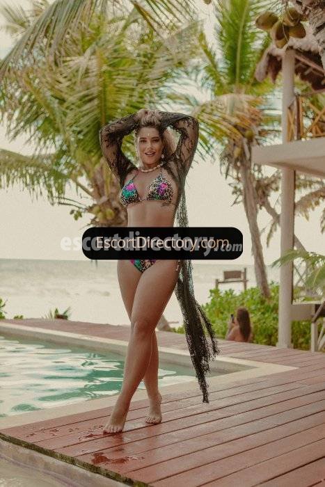 Alexandra Petite escort in Cancun offers Rollenspiele services
