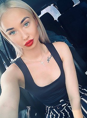 Yulia Delicada escort in Paris offers sexo oral sem preservativo services