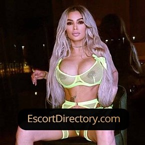 Yenifer Vip Escort escort in Barcelona offers Striptease/Lapdance services