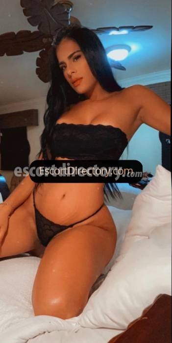 Samantha Vip Escort escort in  offers Ejaculation sur le corps services