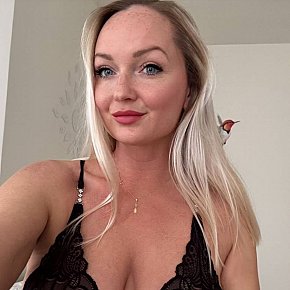 Ellen-Sweet escort in Karlovy Var offers Sega services