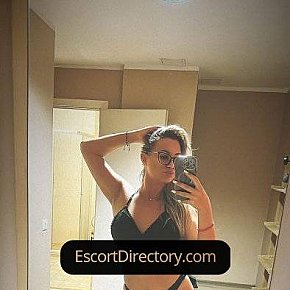 Jasmine escort in  offers Masturbação services