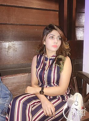 Snehal-Kapoor Garota De Colegial escort in Mumbai offers Masturbação services