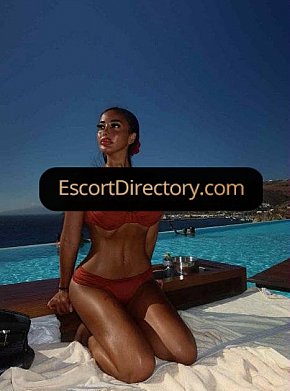 Sandra Vip Escort escort in Dubai offers Oral fără Prezervativ services