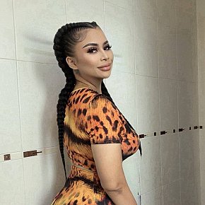 Honey Super-culo escort in Phuket offers Massaggio sensuale su tutto il corpo services