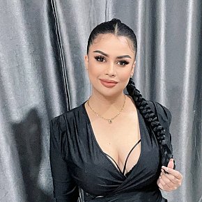 Honey Super-culo escort in Phuket offers Massaggio sensuale su tutto il corpo services