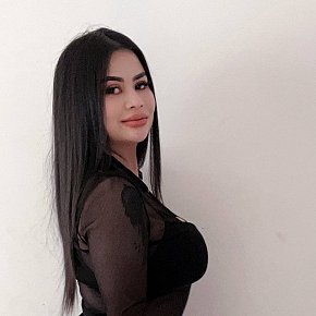 Honey Super-culo escort in Phuket offers Massaggio sensuale su tutto il corpo services