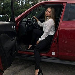 Alina Vip Escort escort in Paris offers Experiência com garotas (GFE) services