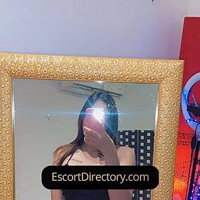 Cara escort in Muscat offers 69 Position services
