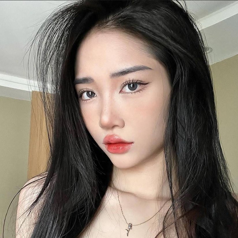 Escort in Kajang-Sungai Chua, WenWen Studentessa al college provides Massaggio erotico