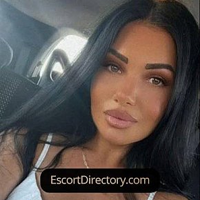 Yara escort in Muscat offers Deep Throat services