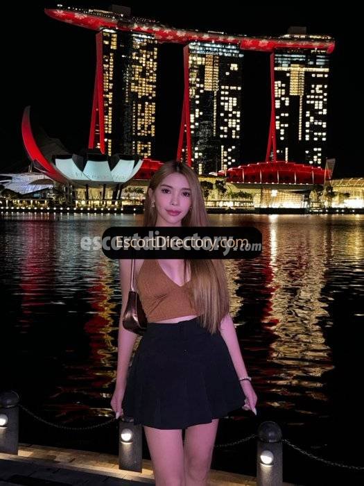 Angel escort in Makati offers DUO services