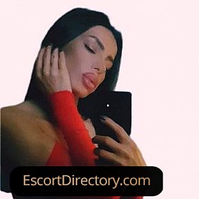 Karla escort in Düsseldorf offers Titjob services