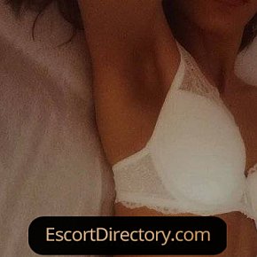 Karla escort in Düsseldorf offers Titjob services