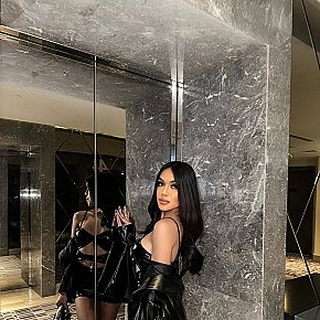 Zoe Model/Ex-Model escort in Dubai
