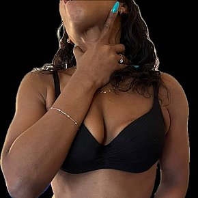 Angela-Sexy-Antillaise escort in Melun offers Ejaculação no corpo (COB) services