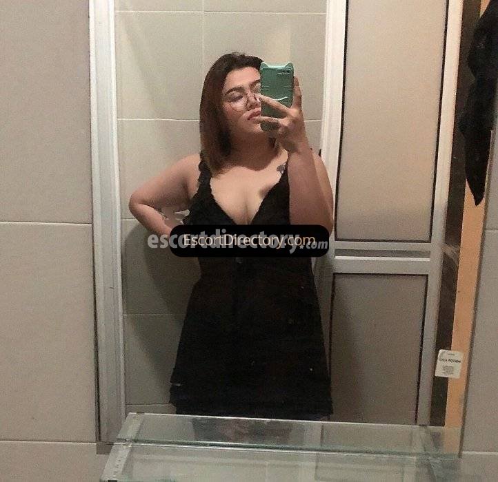 Mikky escort in Muscat offers Dildo/sex toys services