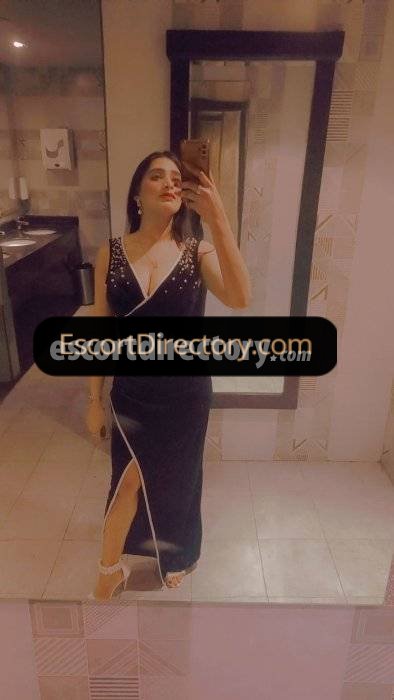 Sara All Natural
 escort in Dubai offers Strap on services