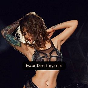 Dayanabella escort in Frankfurt offers BDSM services