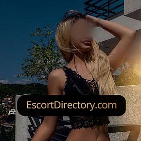 Serena Vip Escort escort in  offers Douche dorée (donneur) services