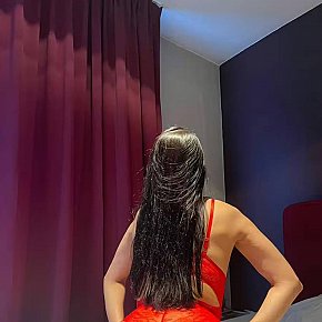 Zarah-HOT Model/Fost Model escort in Bordeaux offers Masaj erotic services