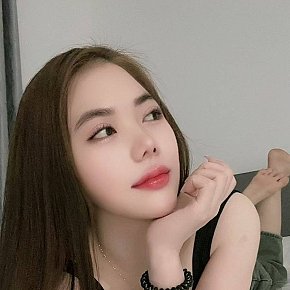 Lucy escort in Dubai offers Sex in Different Positions services