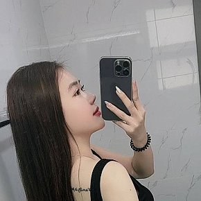 Lucy escort in Dubai offers Sex in Different Positions services