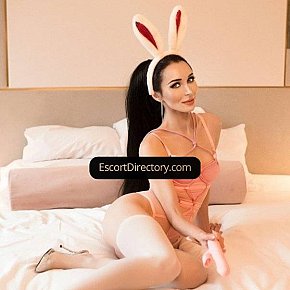 Lola escort in Vienna offers Kamasutra services