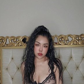 Janissa Reif escort in 