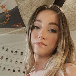 Lisa Menue escort in  offers Sex cam services