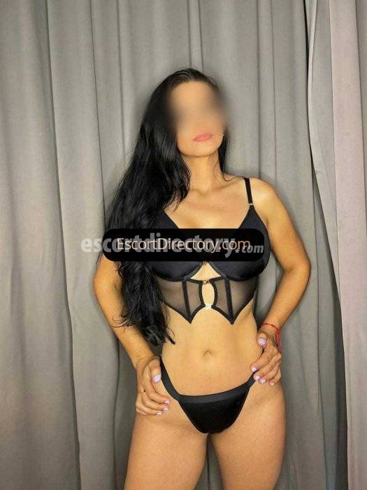 Laura Vip Escort escort in Madrid offers Masturbationsspiele services