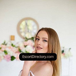 Lisa Vip Escort escort in Prague offers Erotic massage services