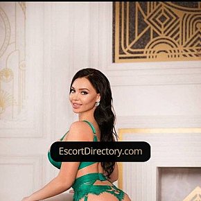 Kamilla Vip Escort escort in Bangkok offers Cubana
 services