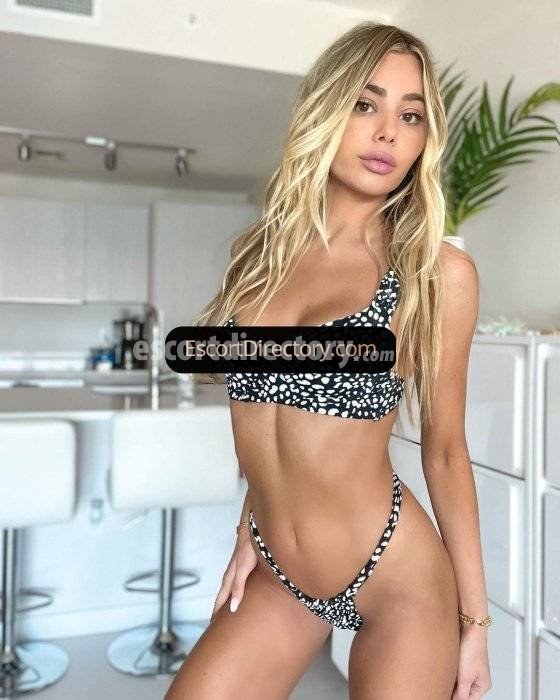 Kate escort in Baku offers 69 services