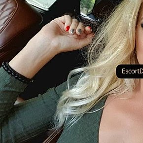Kitty-Li-Pornstar Vip Escort escort in Paris offers Handjob services