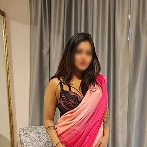Arya College Girl
 escort in Dubai offers Shower  services