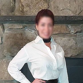 Angel-White escort in Montreal offers Arnés
 services